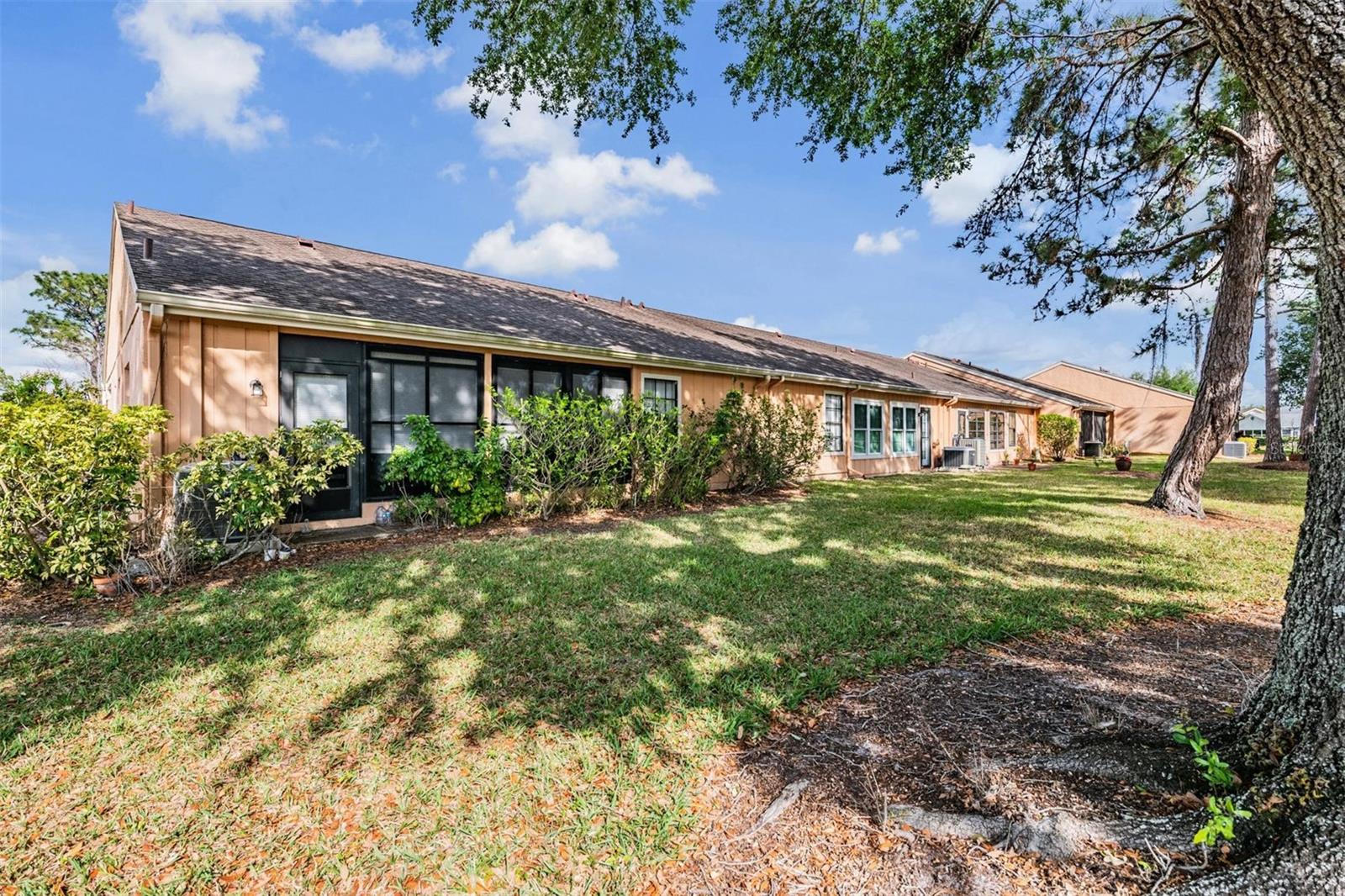 Image 29 of 41 For 9302 Trowbridge Court