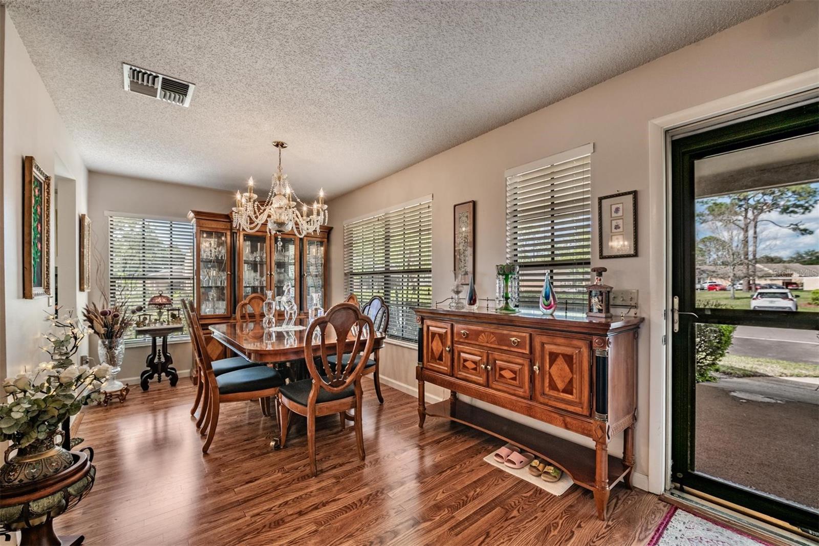 Image 5 of 41 For 9302 Trowbridge Court