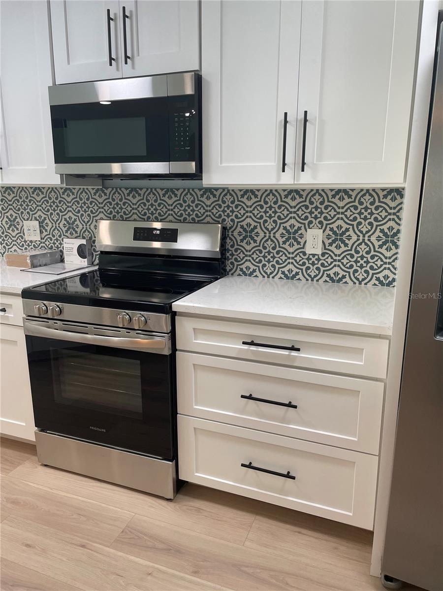 Image 13 of 36 For 5277 Isla Key Boulevard S 321