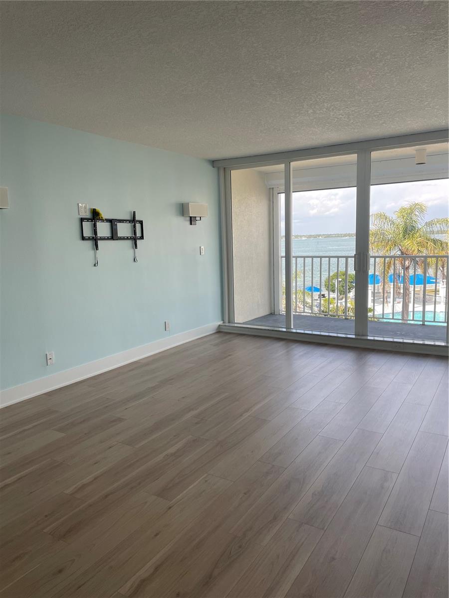 Image 19 of 36 For 5277 Isla Key Boulevard S 321