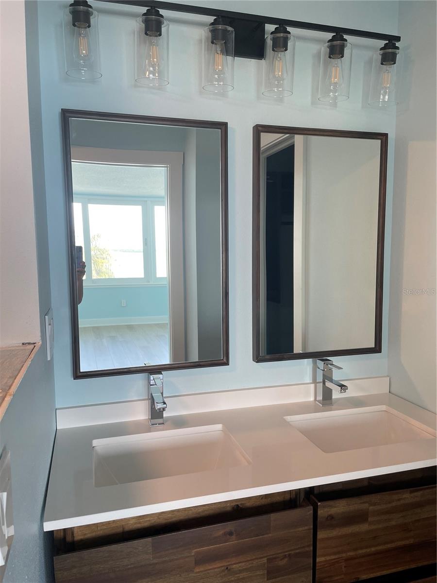 Image 23 of 36 For 5277 Isla Key Boulevard S 321