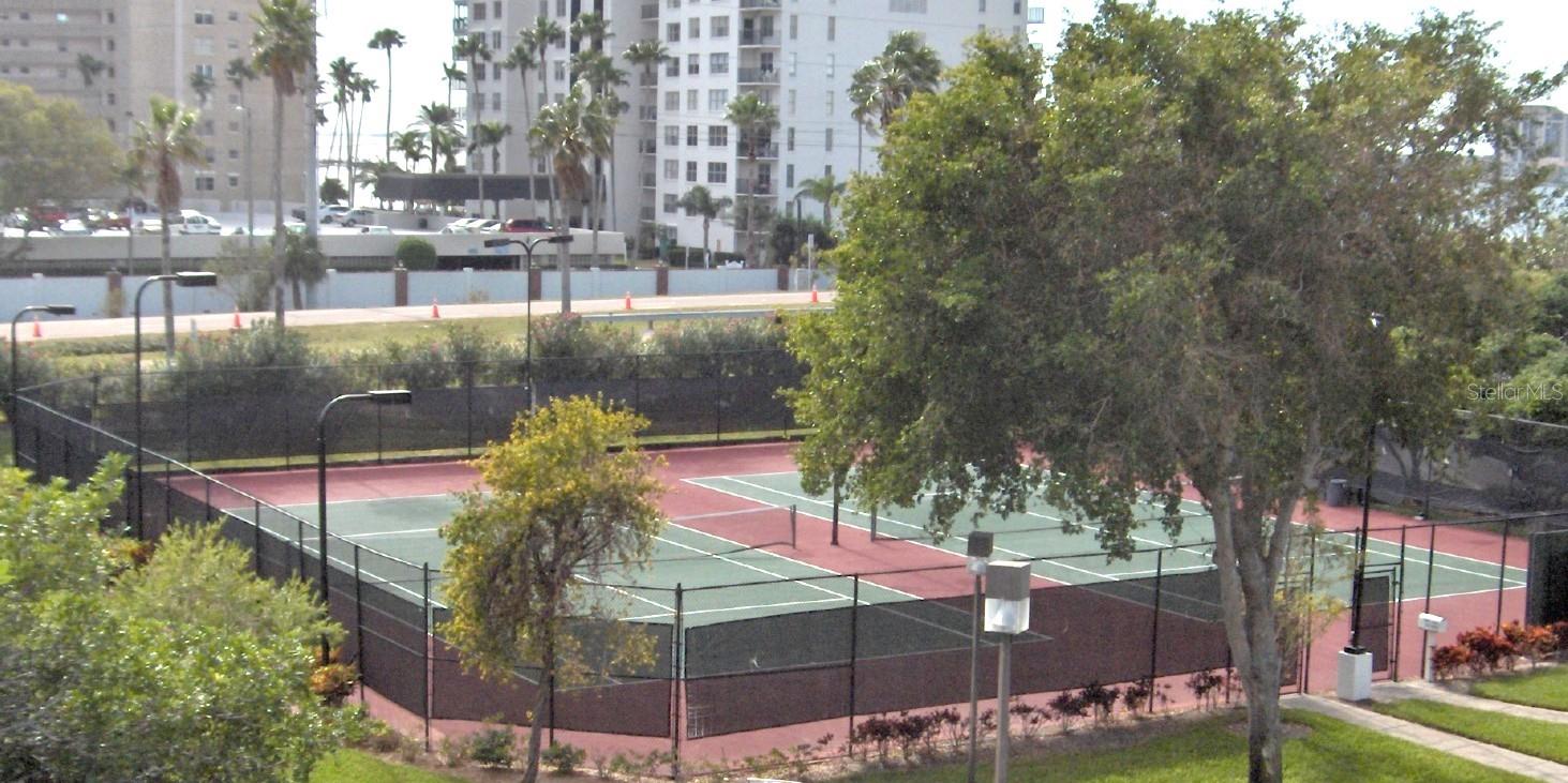 Image 30 of 36 For 5277 Isla Key Boulevard S 321