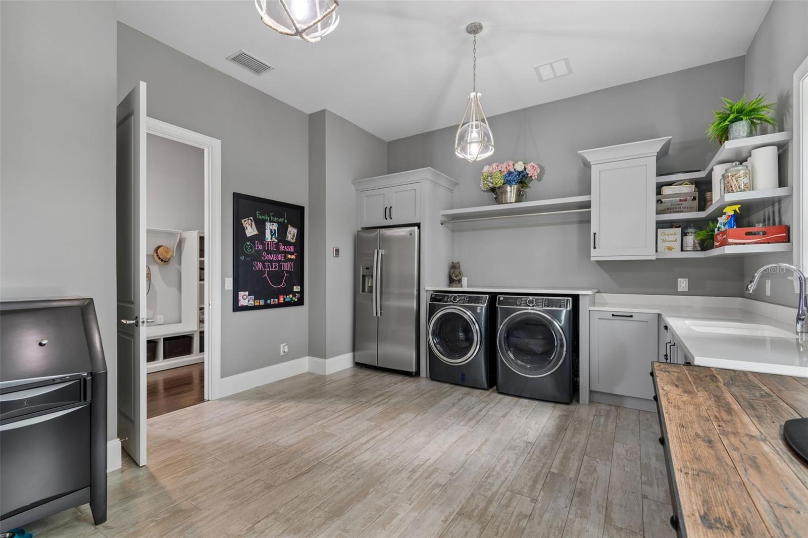 Image 32 of 100 For 17001 Midas Lane