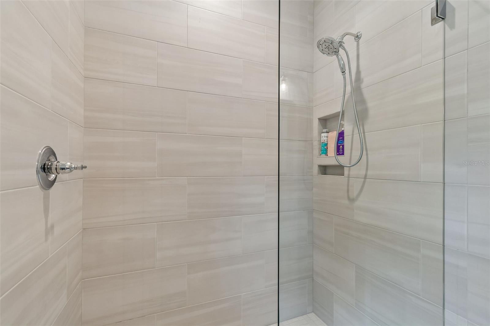 Image 46 of 100 For 17001 Midas Lane