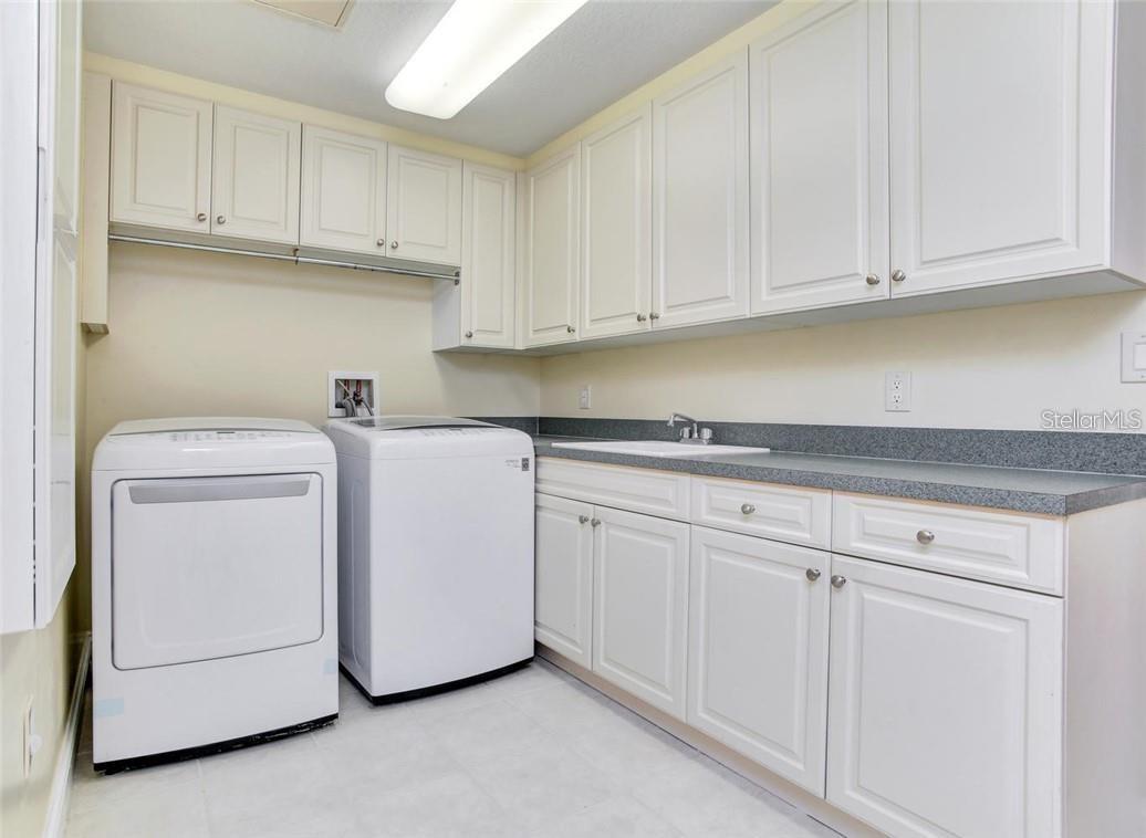 Image 28 of 35 For 3507 Bayshore Boulevard 303