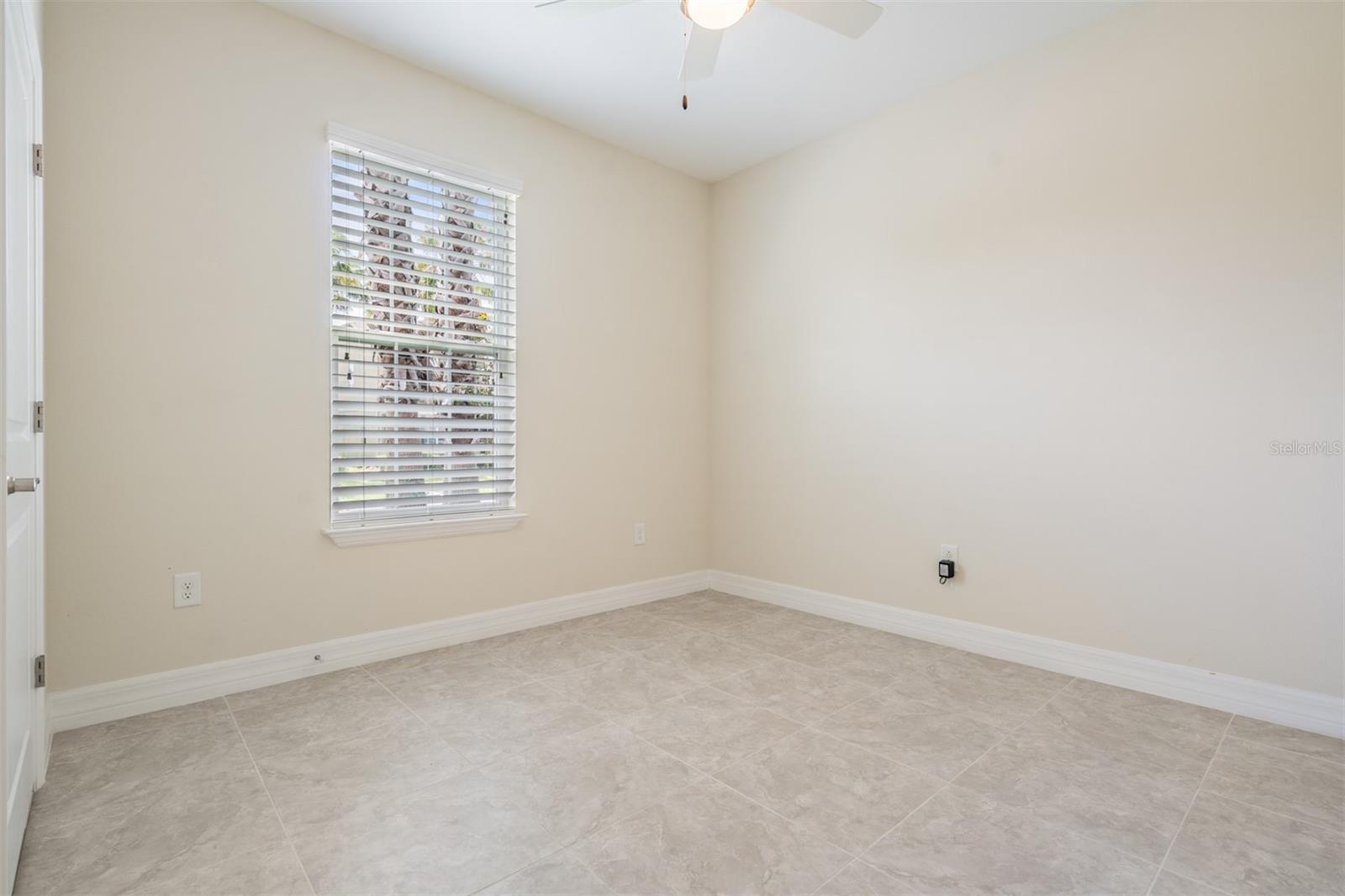 Image 32 of 61 For 4557 Vermillion Sky Drive