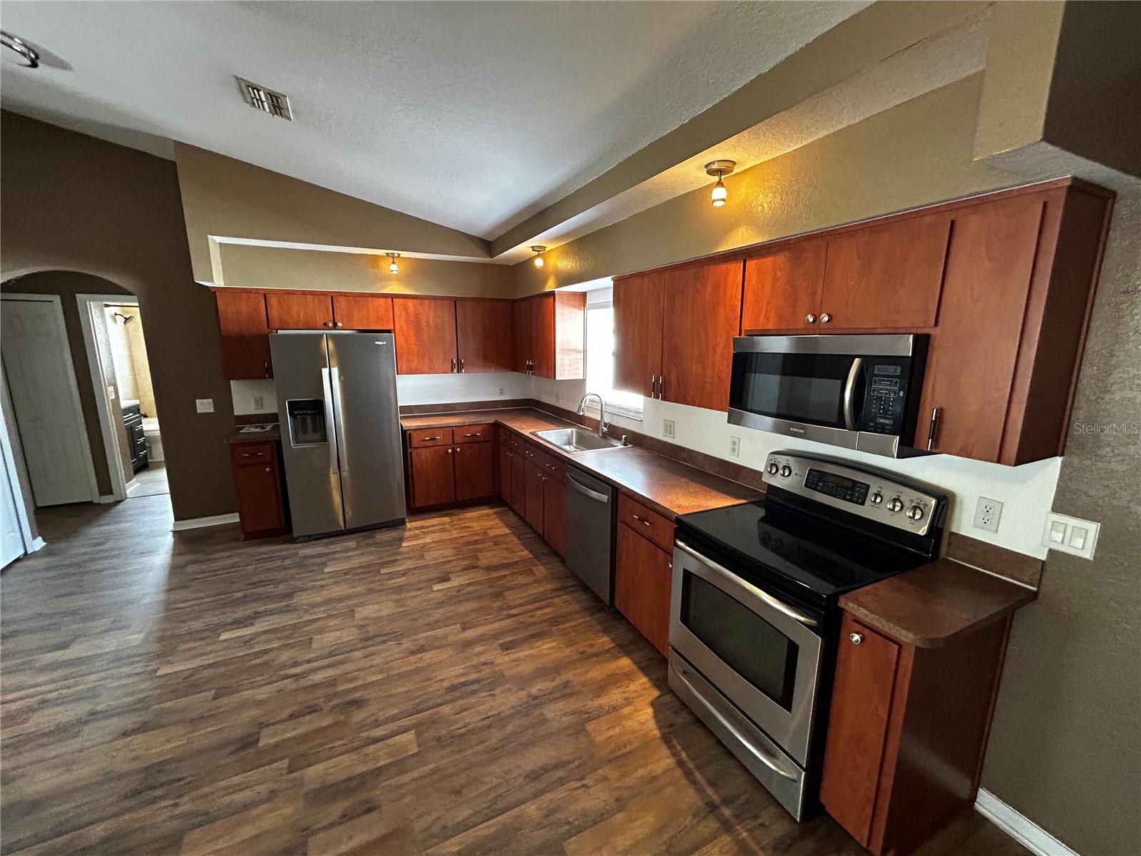 Image 11 of 38 For 5815 Mockingbird Drive