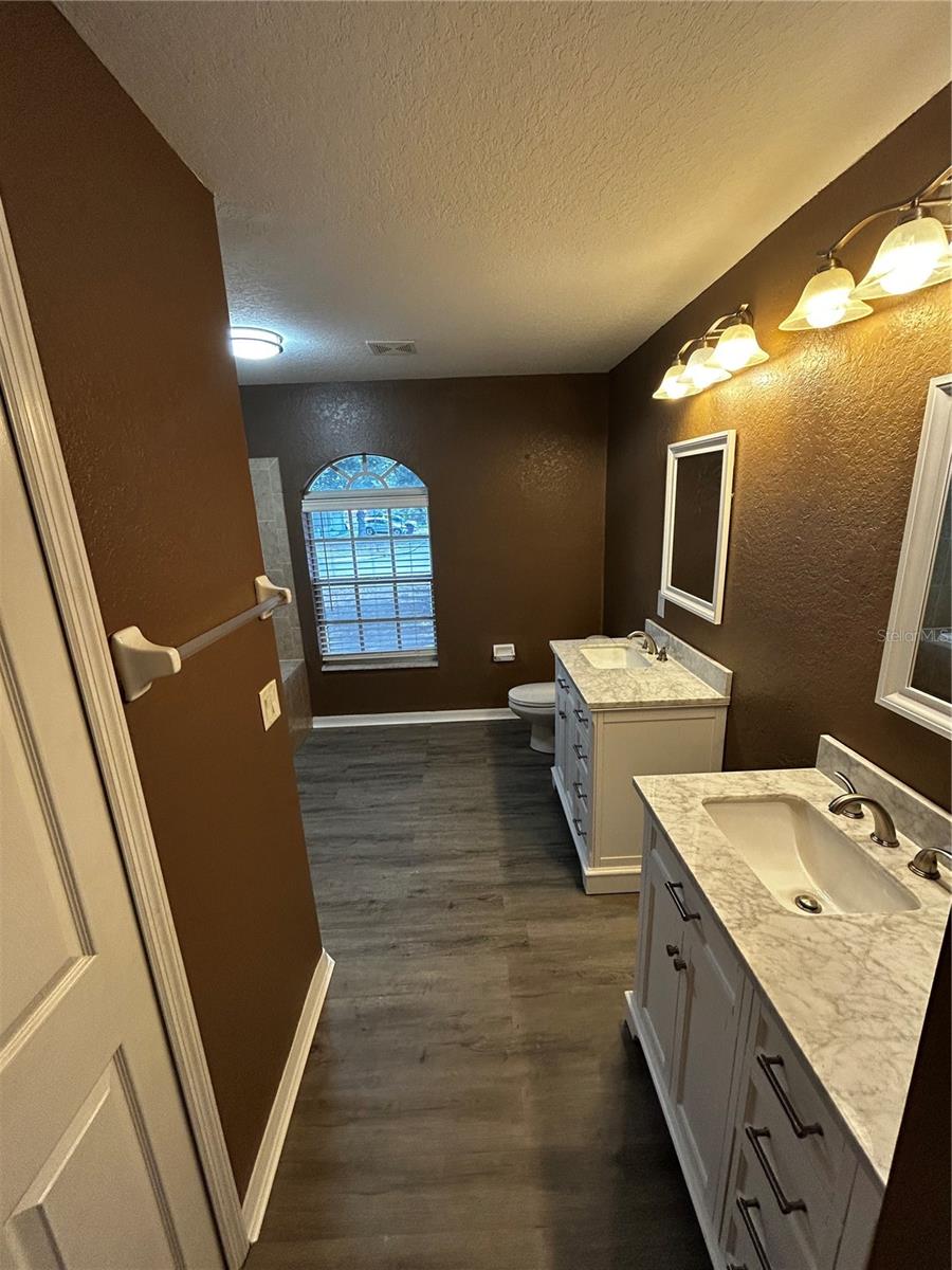 Image 19 of 38 For 5815 Mockingbird Drive