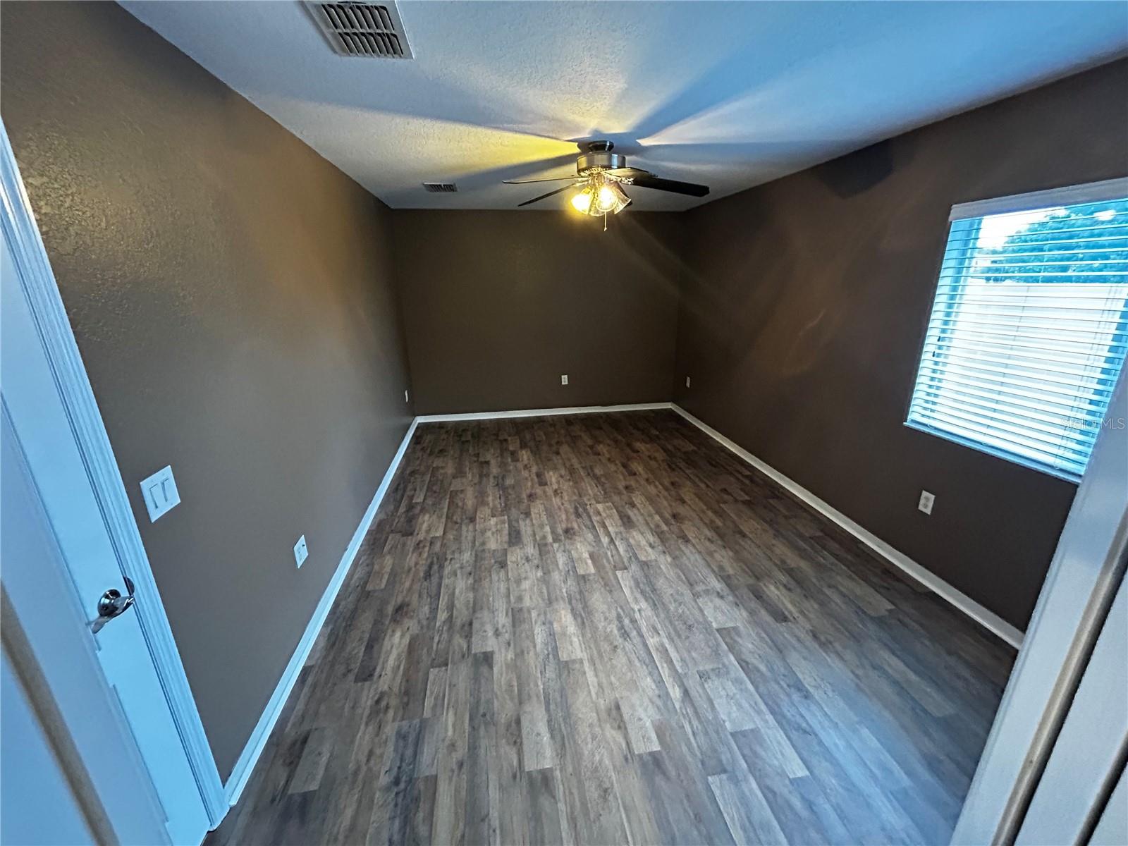 Image 22 of 38 For 5815 Mockingbird Drive