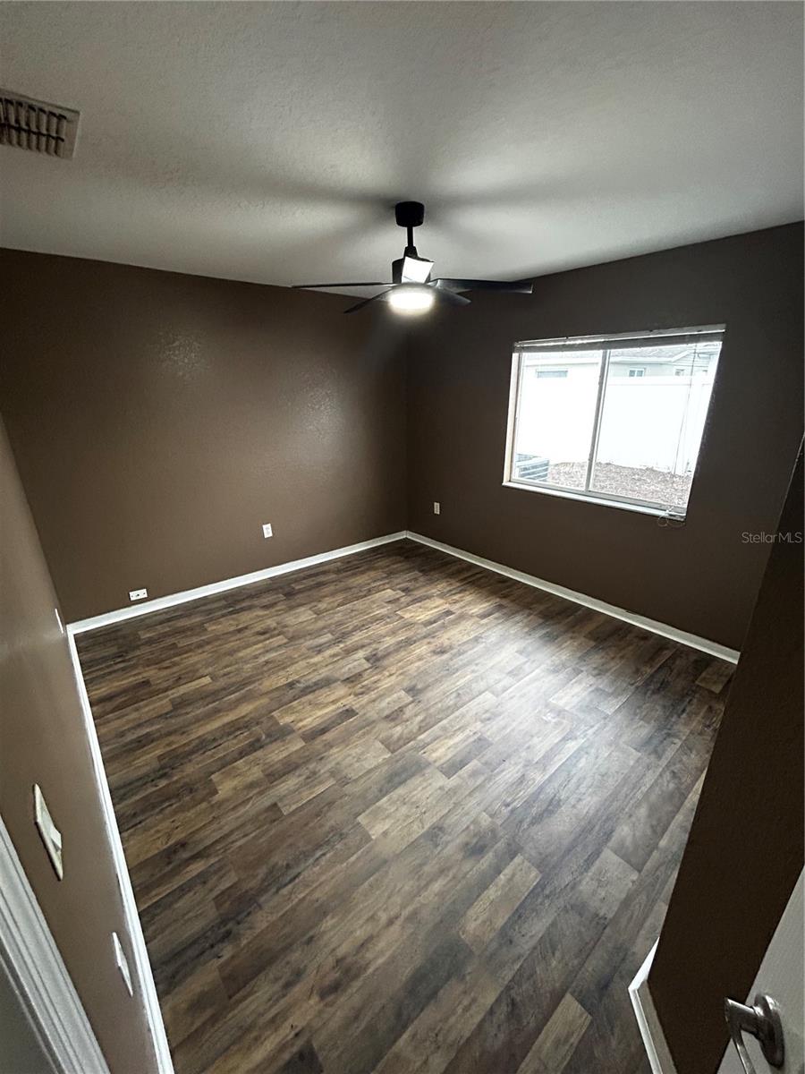 Image 25 of 38 For 5815 Mockingbird Drive