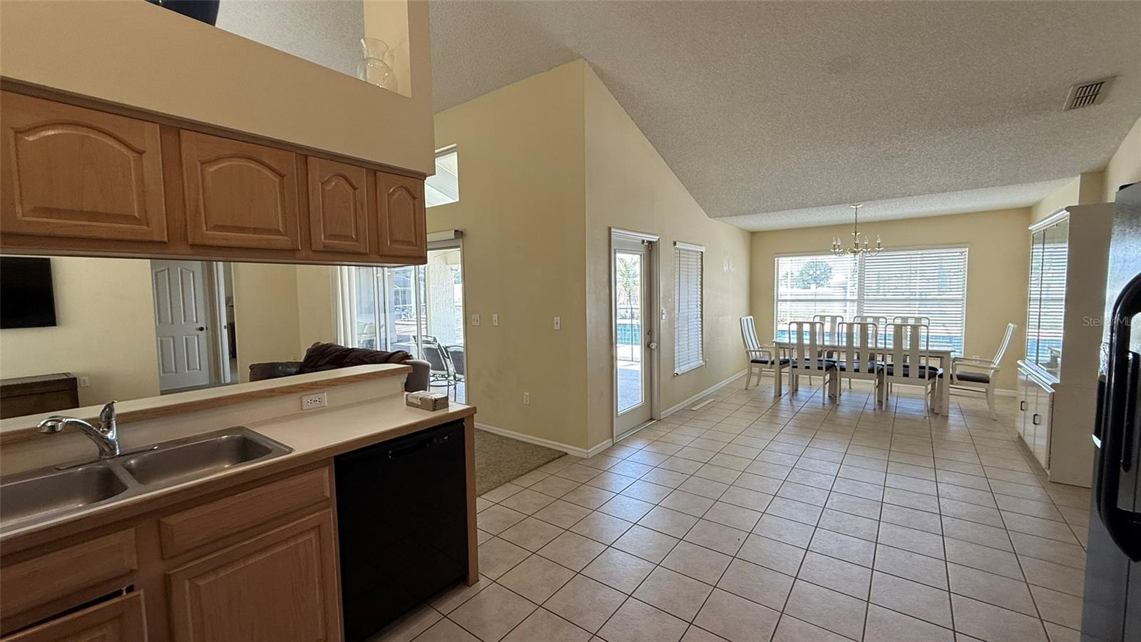 Image 6 of 12 For 5612 Loma Vista Drive W