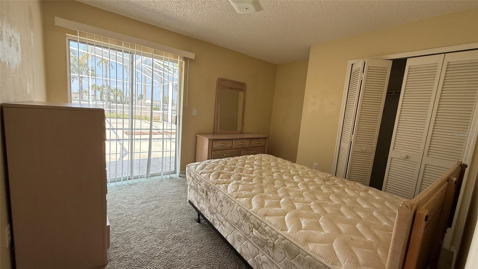 Image 7 of 12 For 5612 Loma Vista Drive W