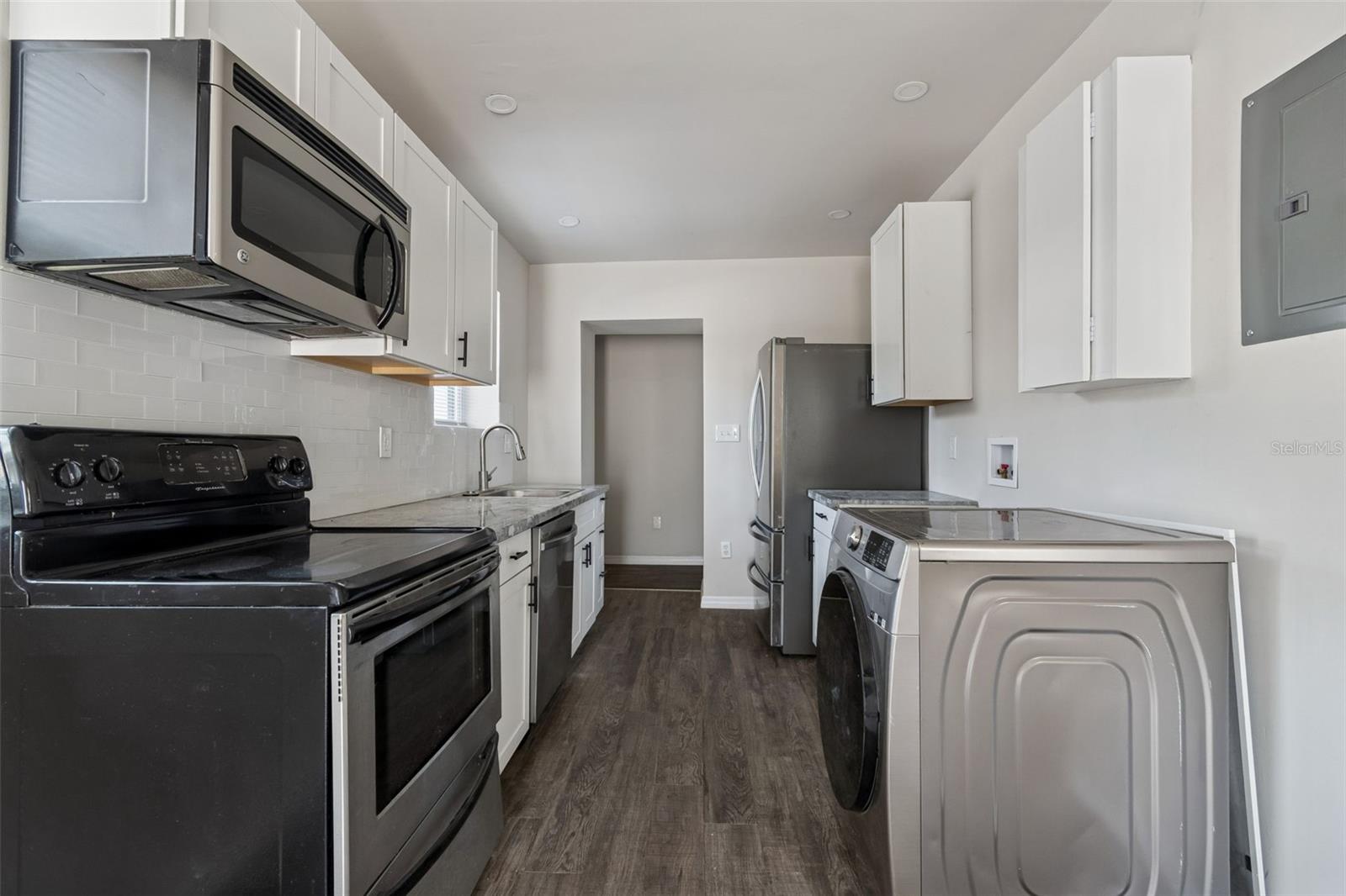 Image 4 of 43 For 1006 26th Avenue 1