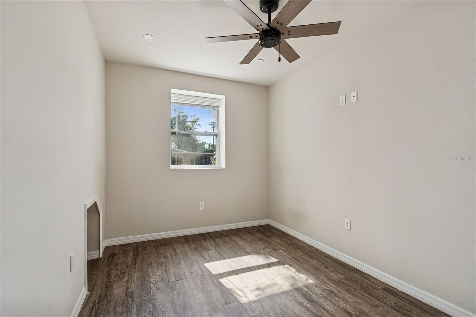 Image 9 of 43 For 1006 26th Avenue 1