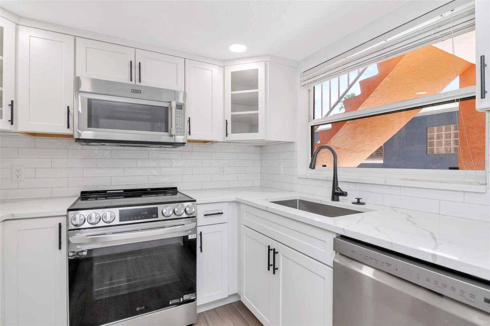 Image 11 of 20 For 3514 Gulf Boulevard 3