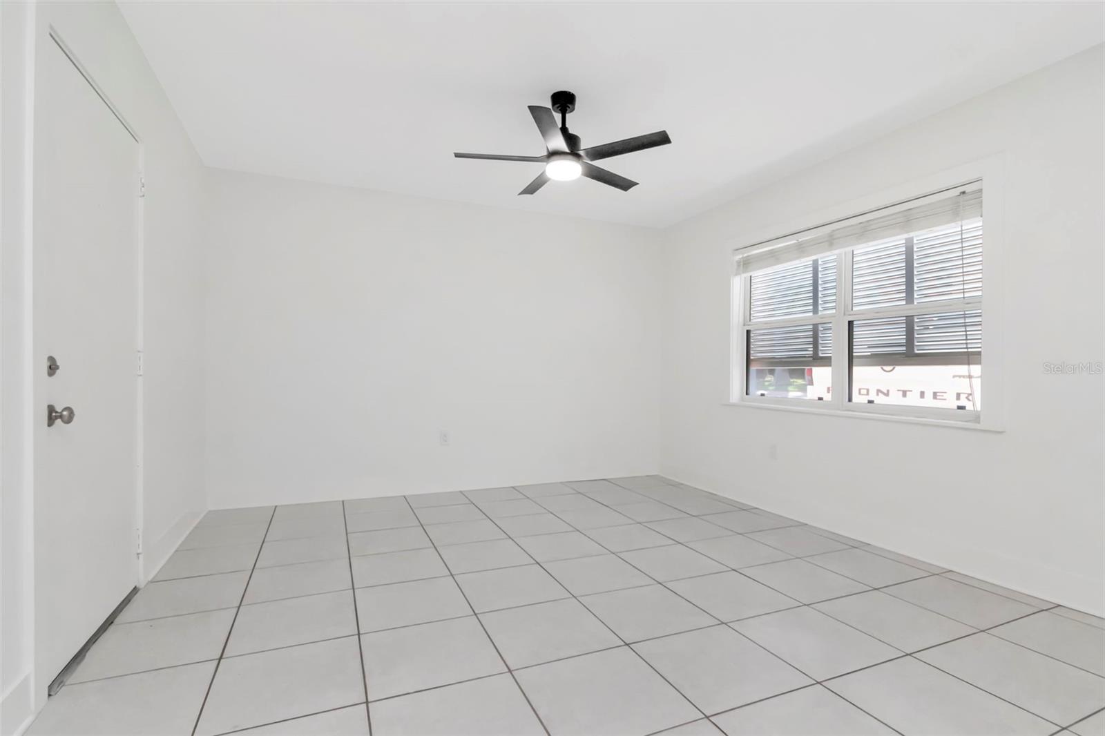 Image 5 of 20 For 3514 Gulf Boulevard 3