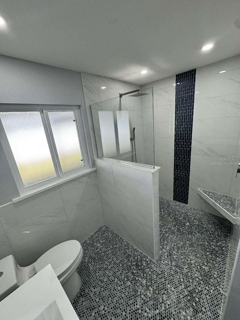 Image 11 of 23 For 2917 Michigan Street