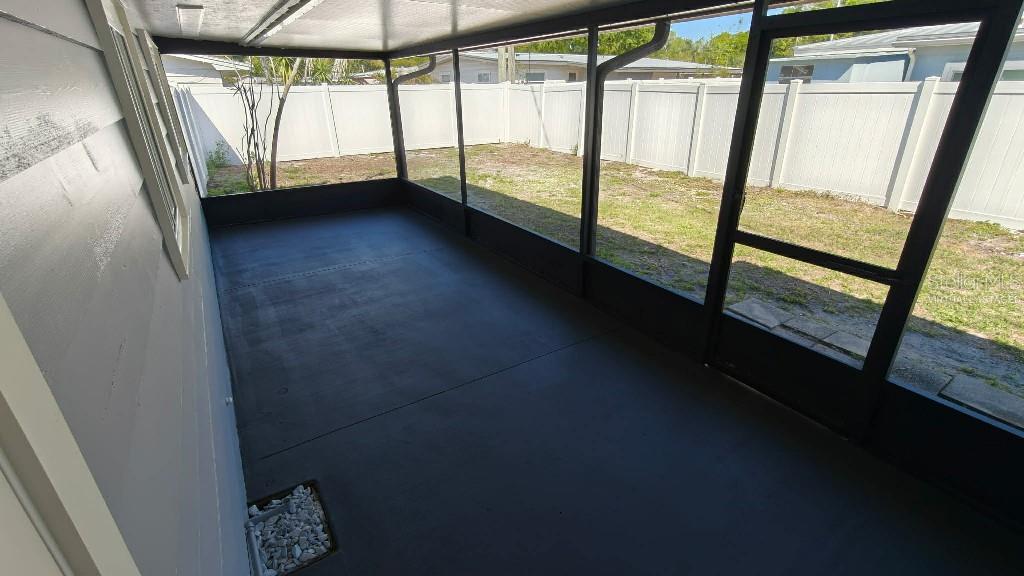 Image 18 of 23 For 2917 Michigan Street