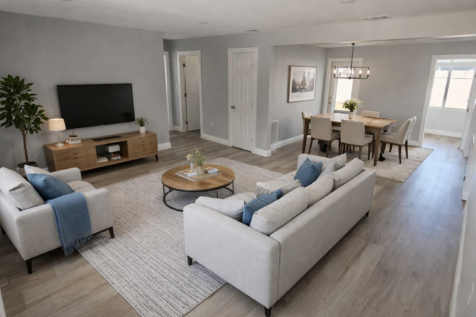 Image 5 of 23 For 2917 Michigan Street