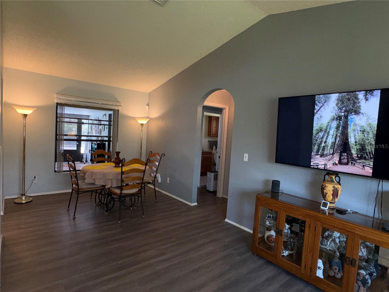 Listing photo id 8 for 12014 Littleberry Court