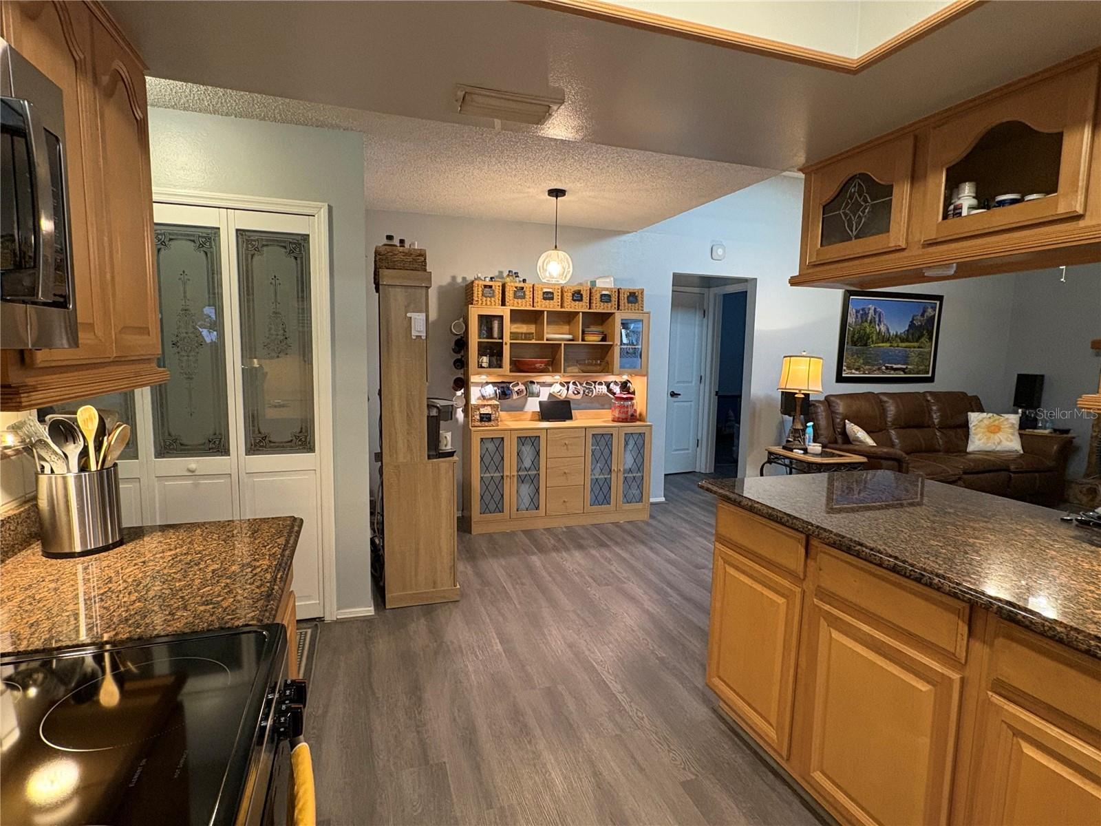 Listing photo id 11 for 12014 Littleberry Court