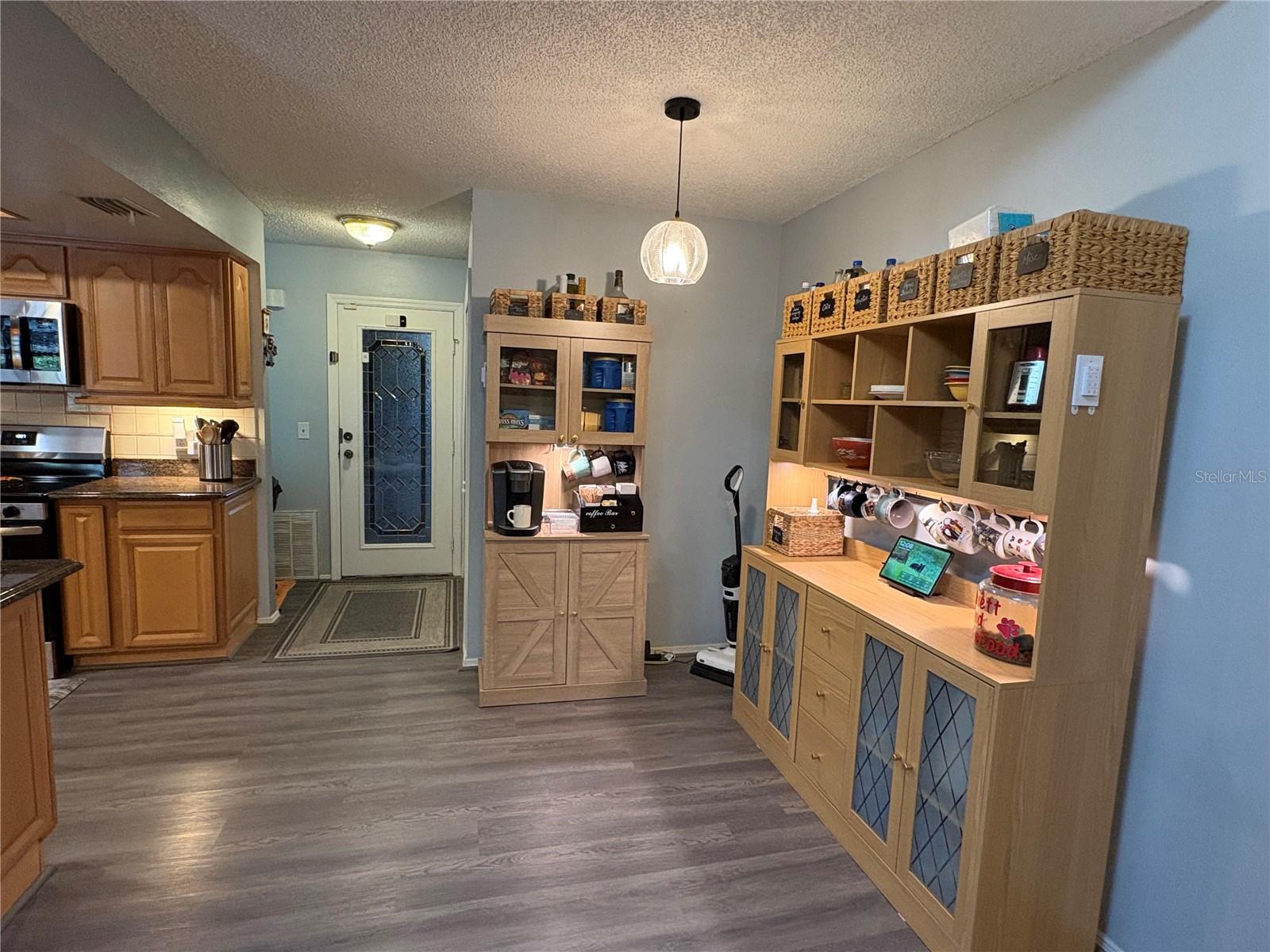 Listing photo id 14 for 12014 Littleberry Court