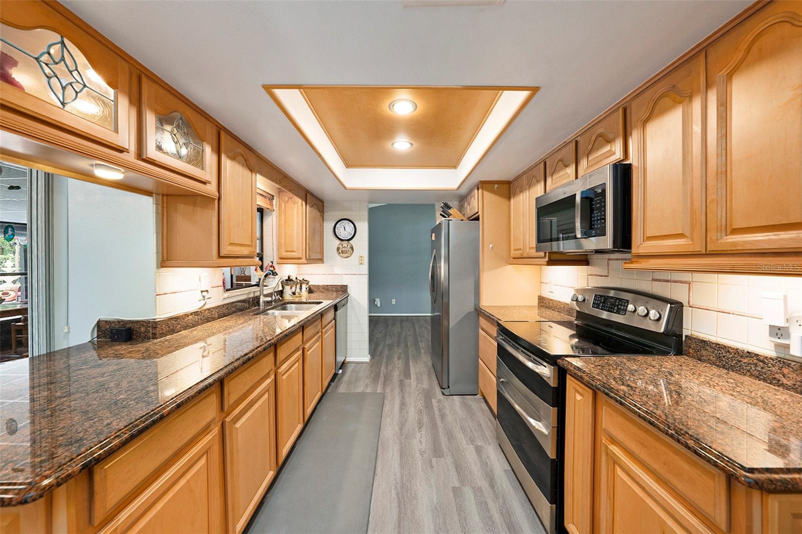 Listing photo id 1 for 12014 Littleberry Court