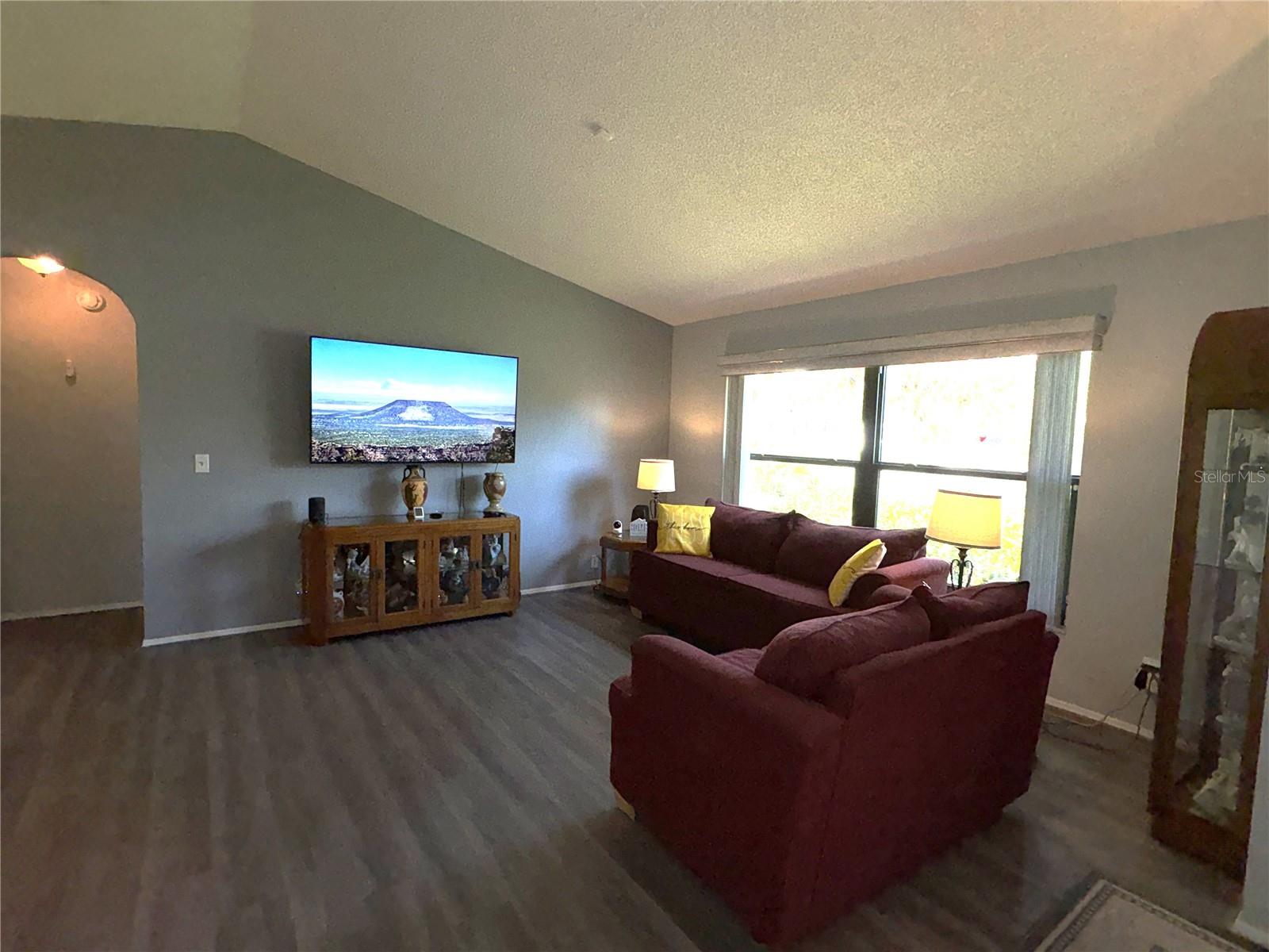 Listing photo id 6 for 12014 Littleberry Court