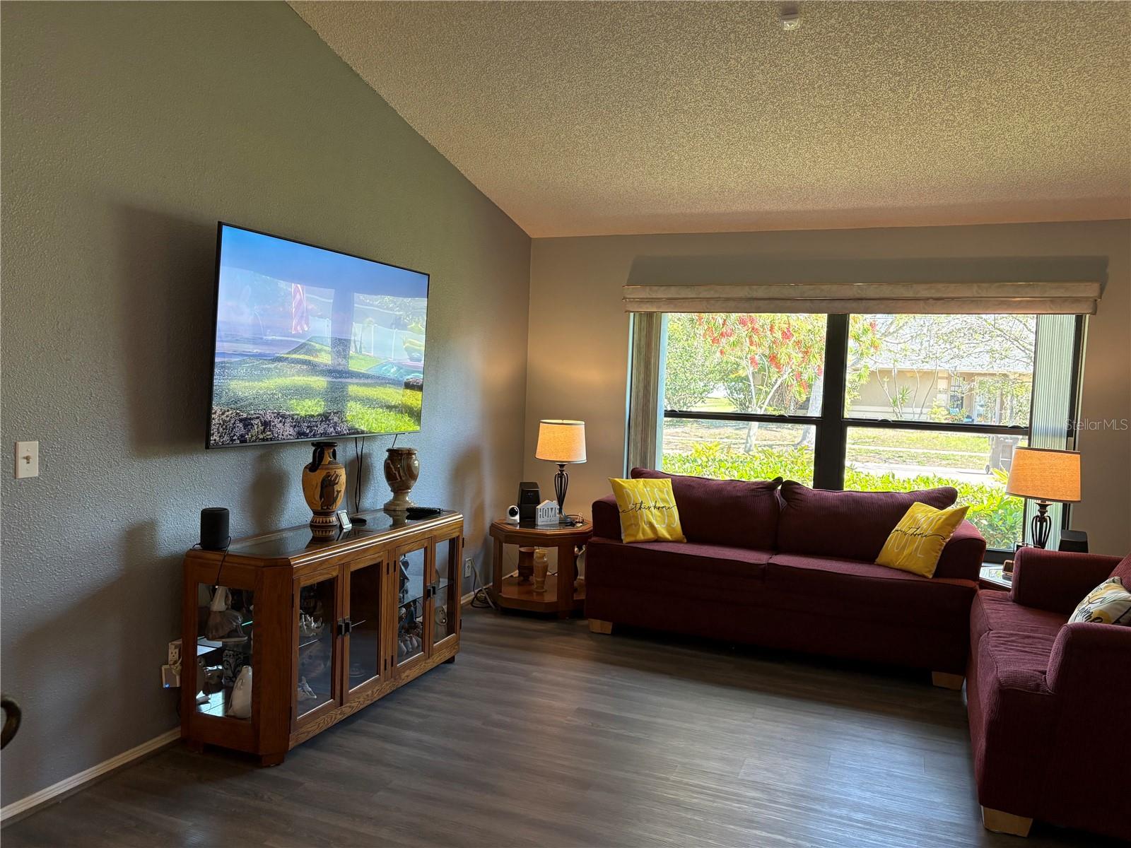 Listing photo id 7 for 12014 Littleberry Court