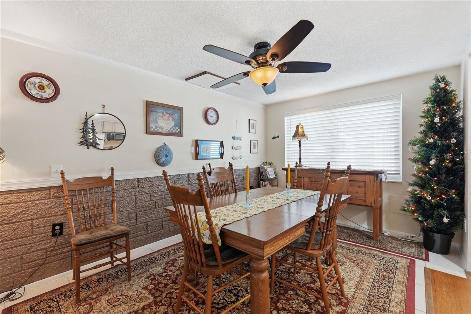 Image 14 of 34 For 3226 Fairmount Drive