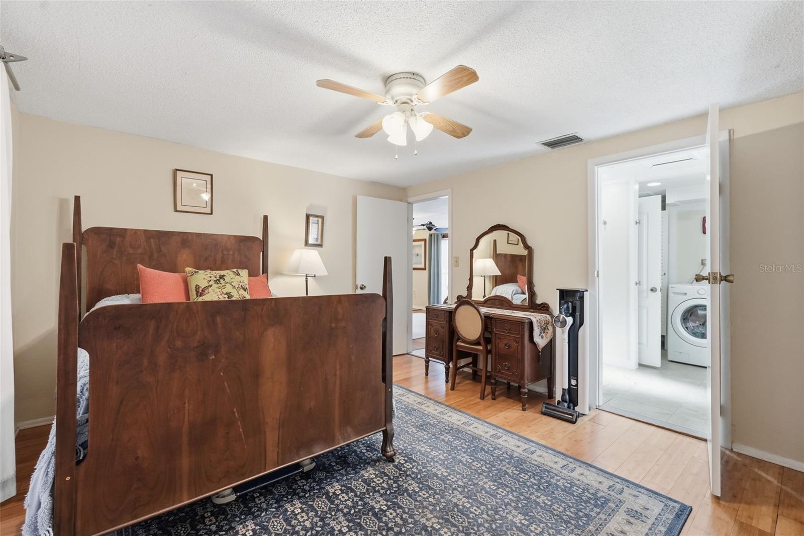 Image 16 of 34 For 3226 Fairmount Drive