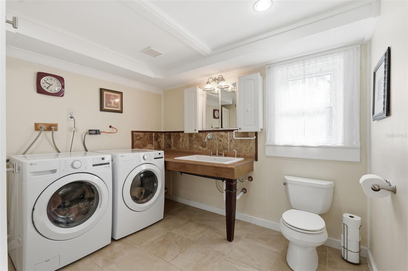 Image 17 of 34 For 3226 Fairmount Drive