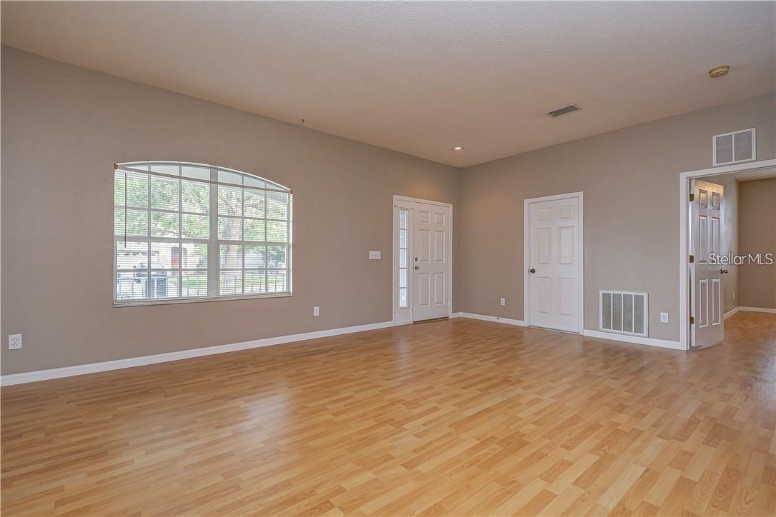 Image 10 of 29 For 4732 Red Pine Way