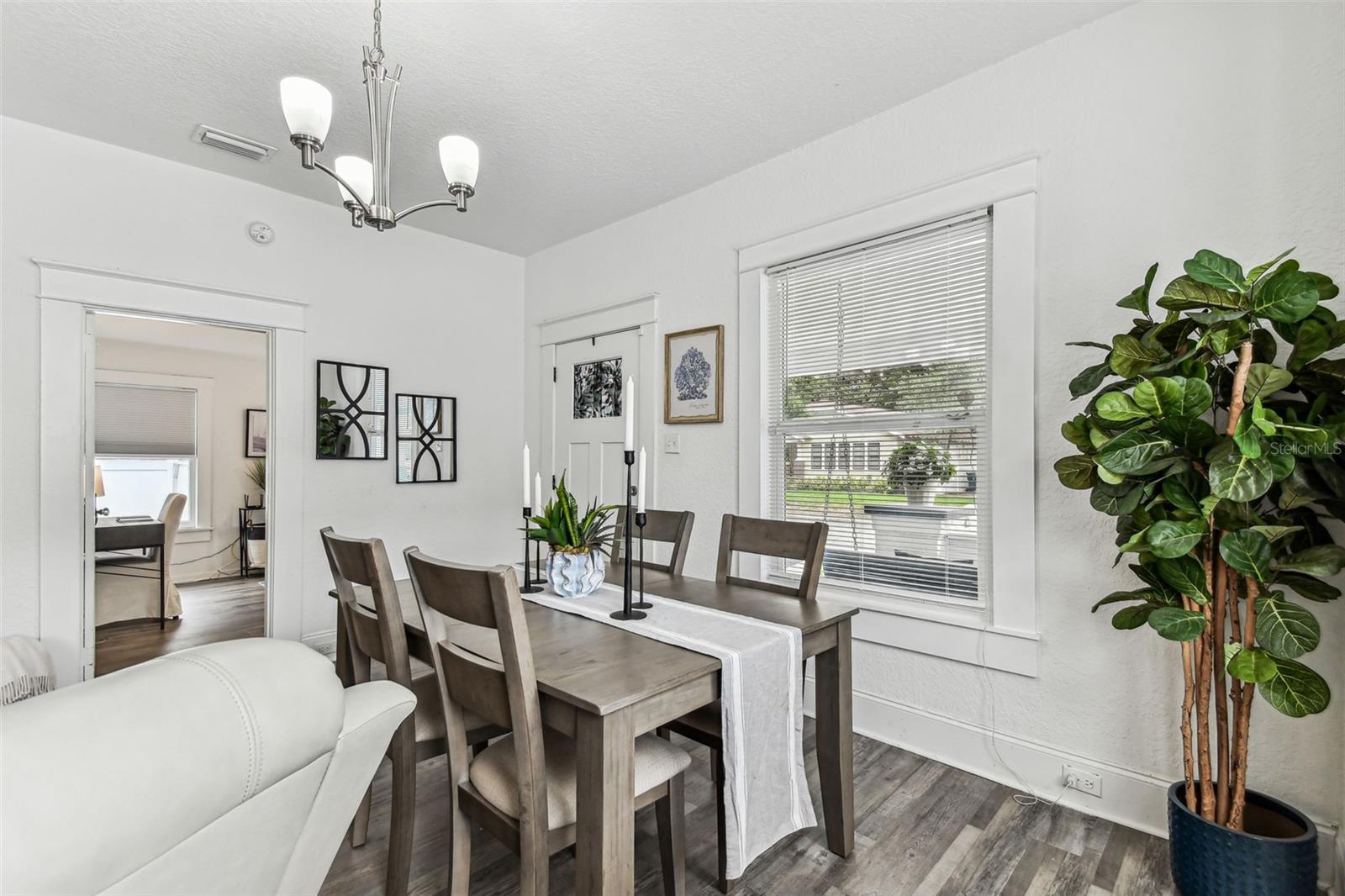 Image 20 of 61 For 904 Hamilton Avenue