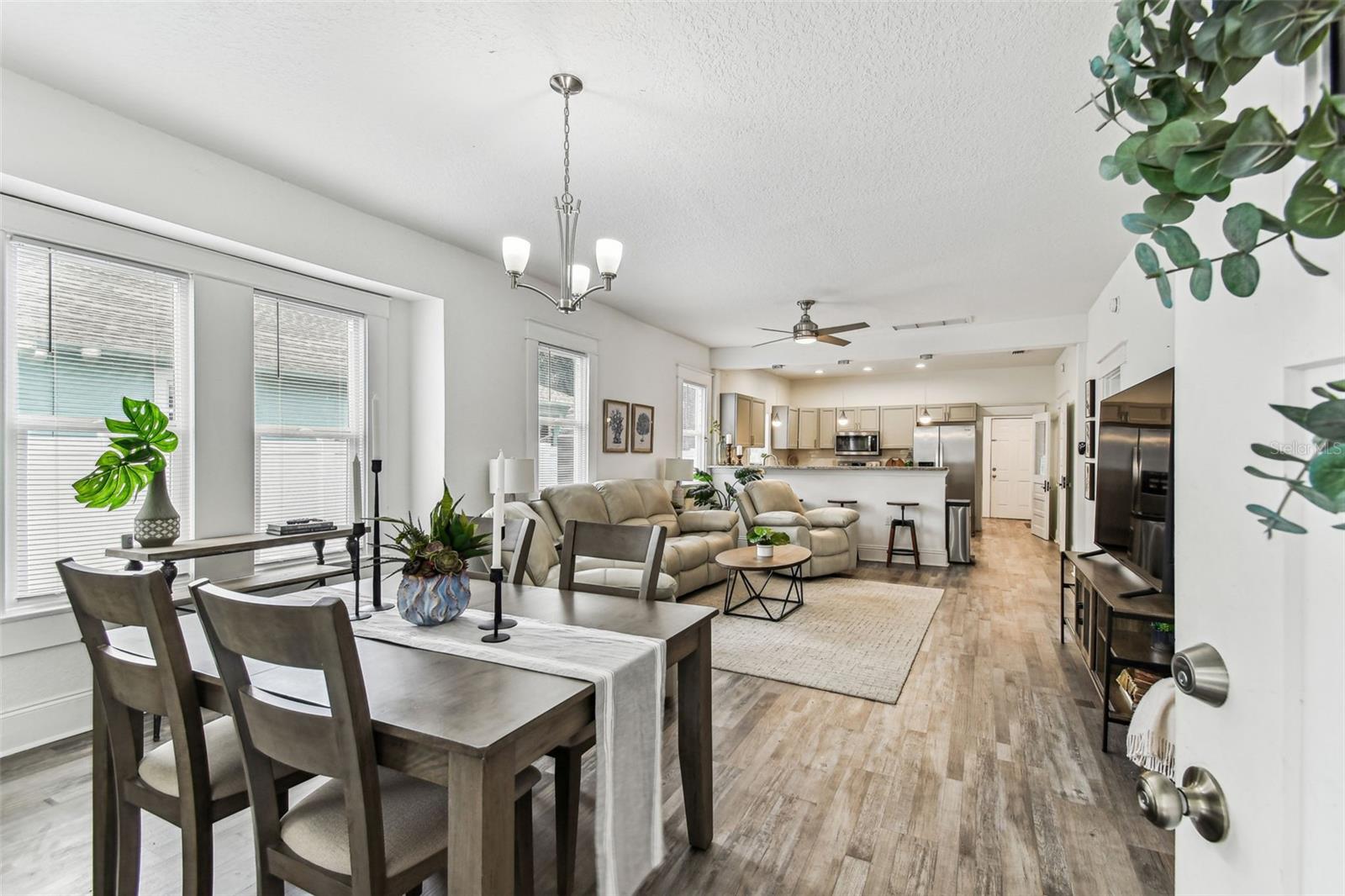 Image 22 of 61 For 904 Hamilton Avenue