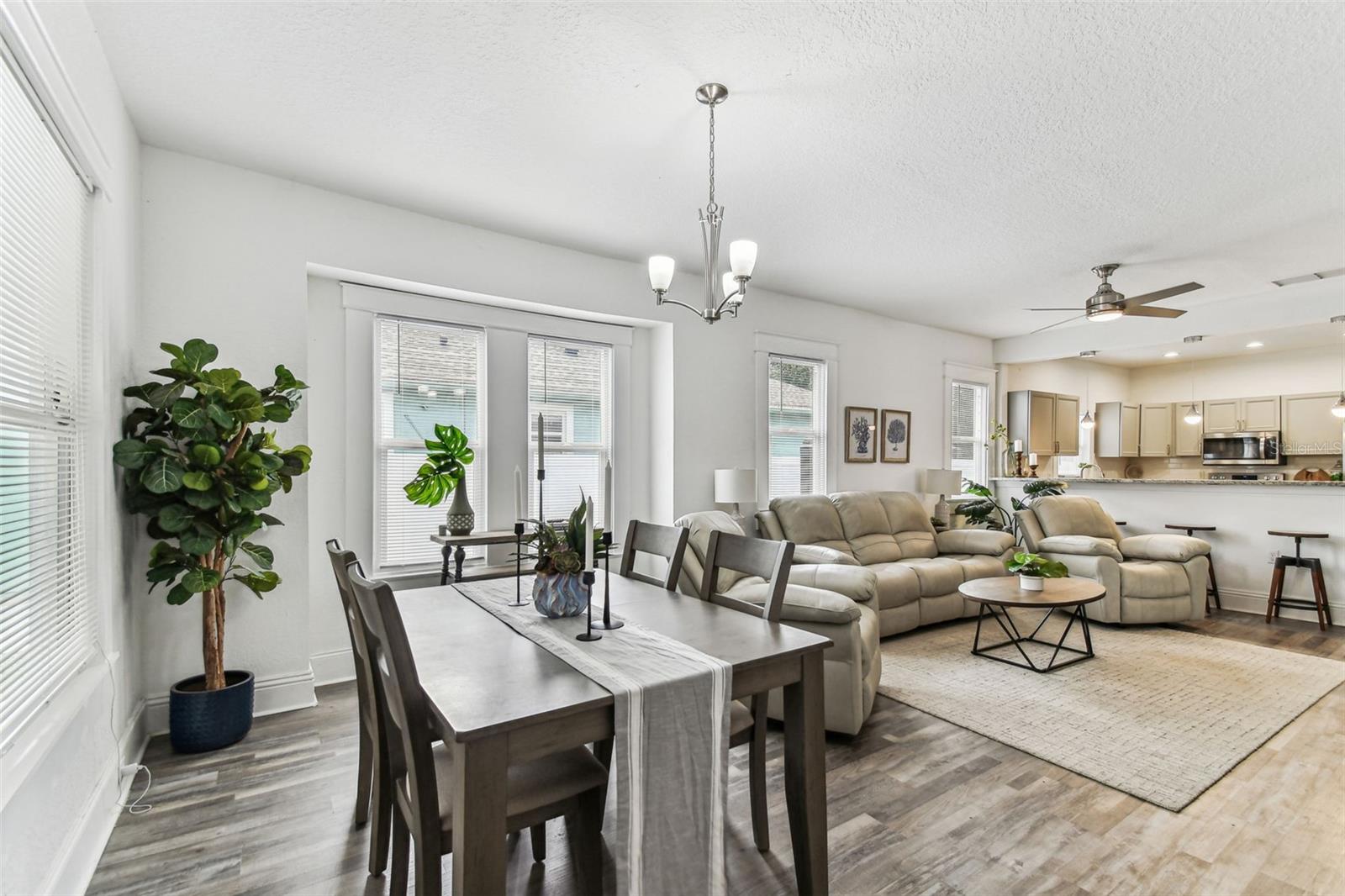 Image 23 of 61 For 904 Hamilton Avenue