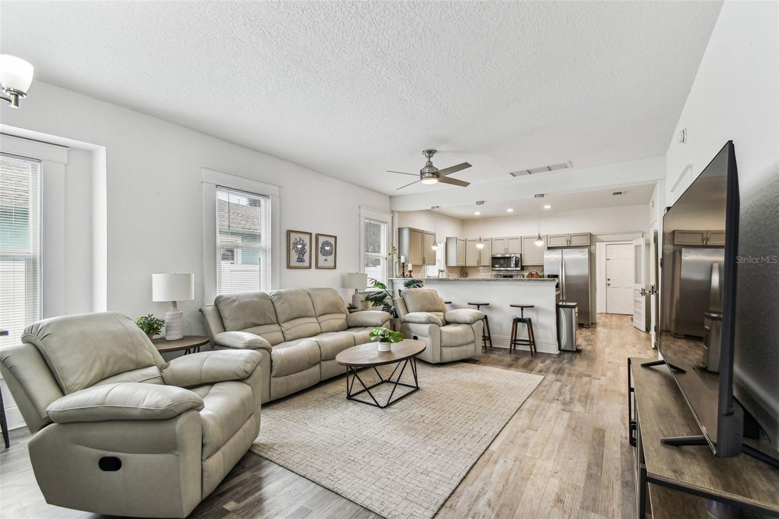 Image 24 of 61 For 904 Hamilton Avenue