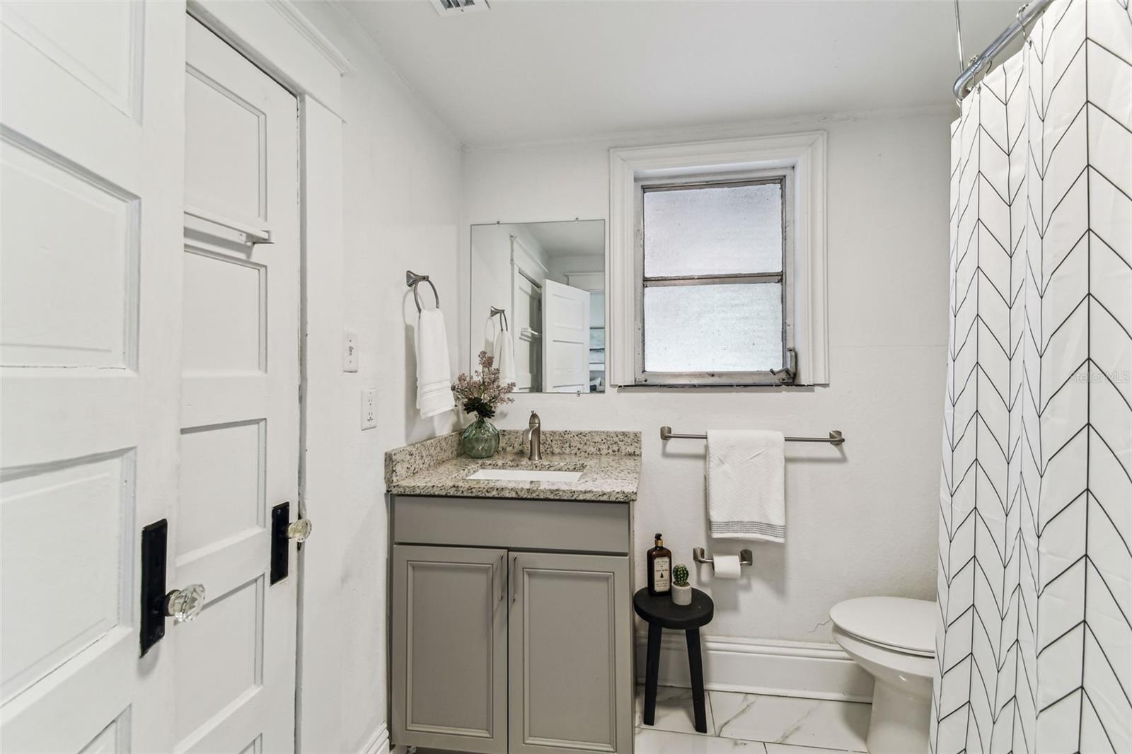 Image 35 of 61 For 904 Hamilton Avenue