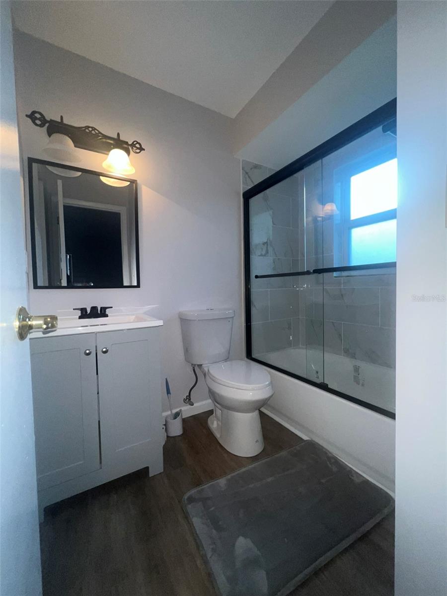 Image 14 of 16 For 3781 Lake Shore Drive