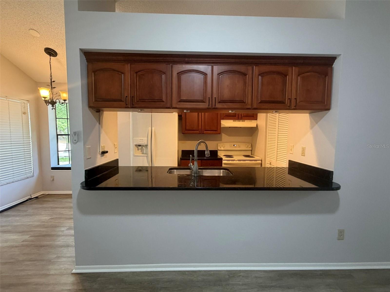 Image 5 of 16 For 3781 Lake Shore Drive