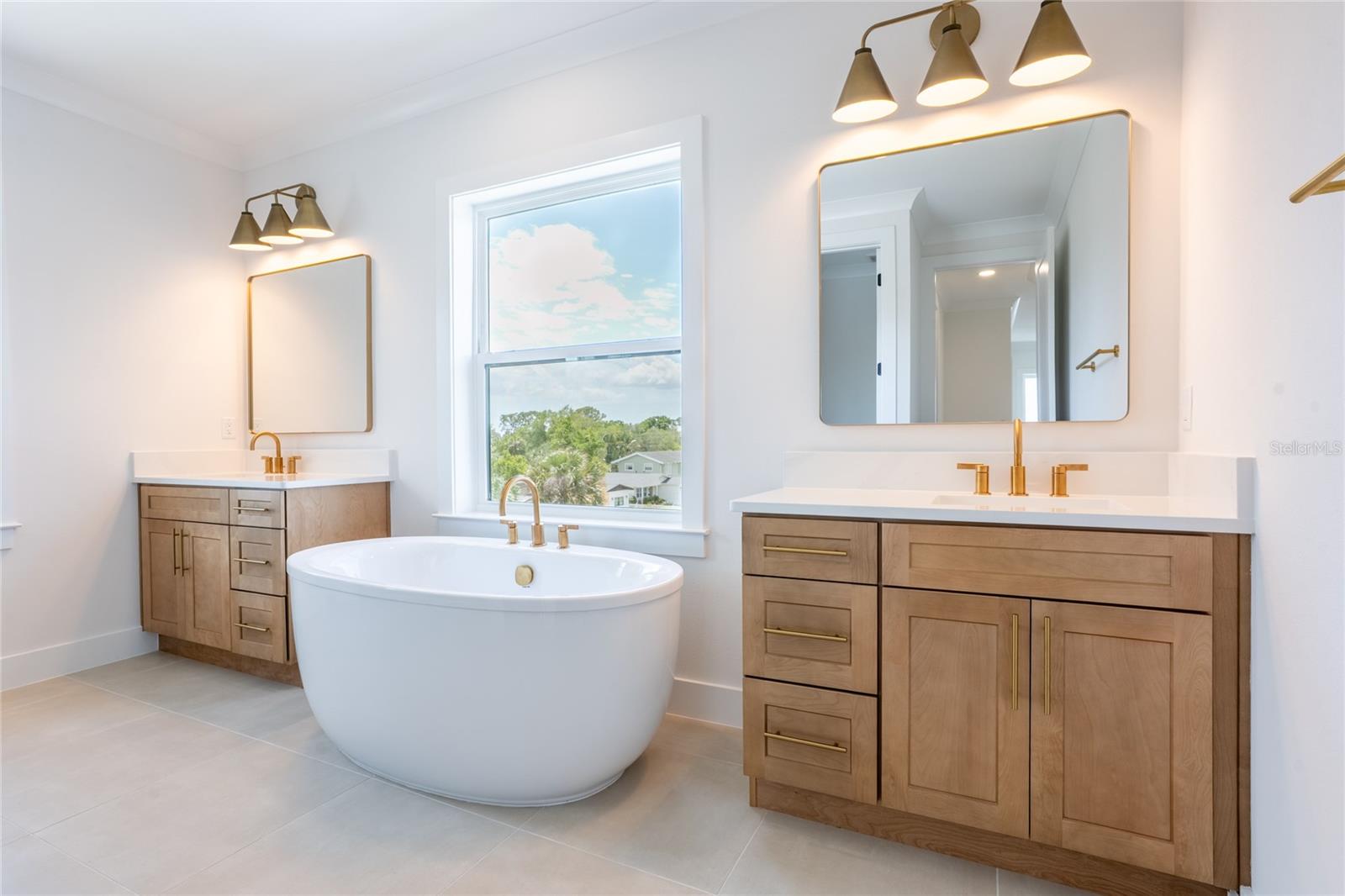 Image 22 of 52 For 1851 Mississippi Avenue Ne