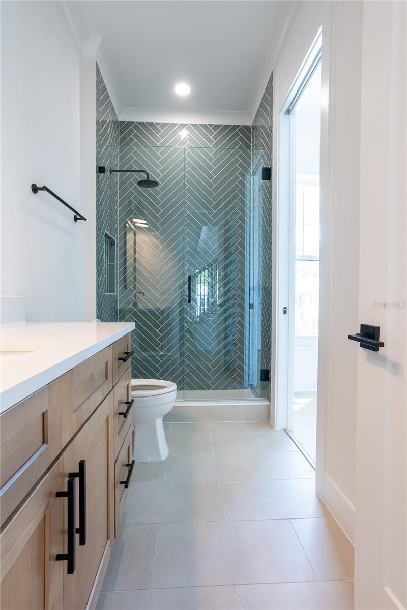 Image 26 of 52 For 1851 Mississippi Avenue Ne