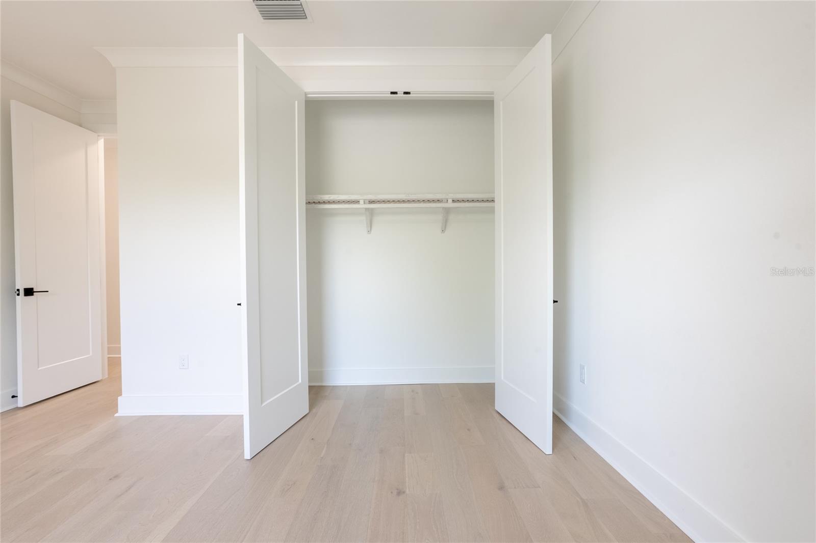 Image 33 of 52 For 1851 Mississippi Avenue Ne