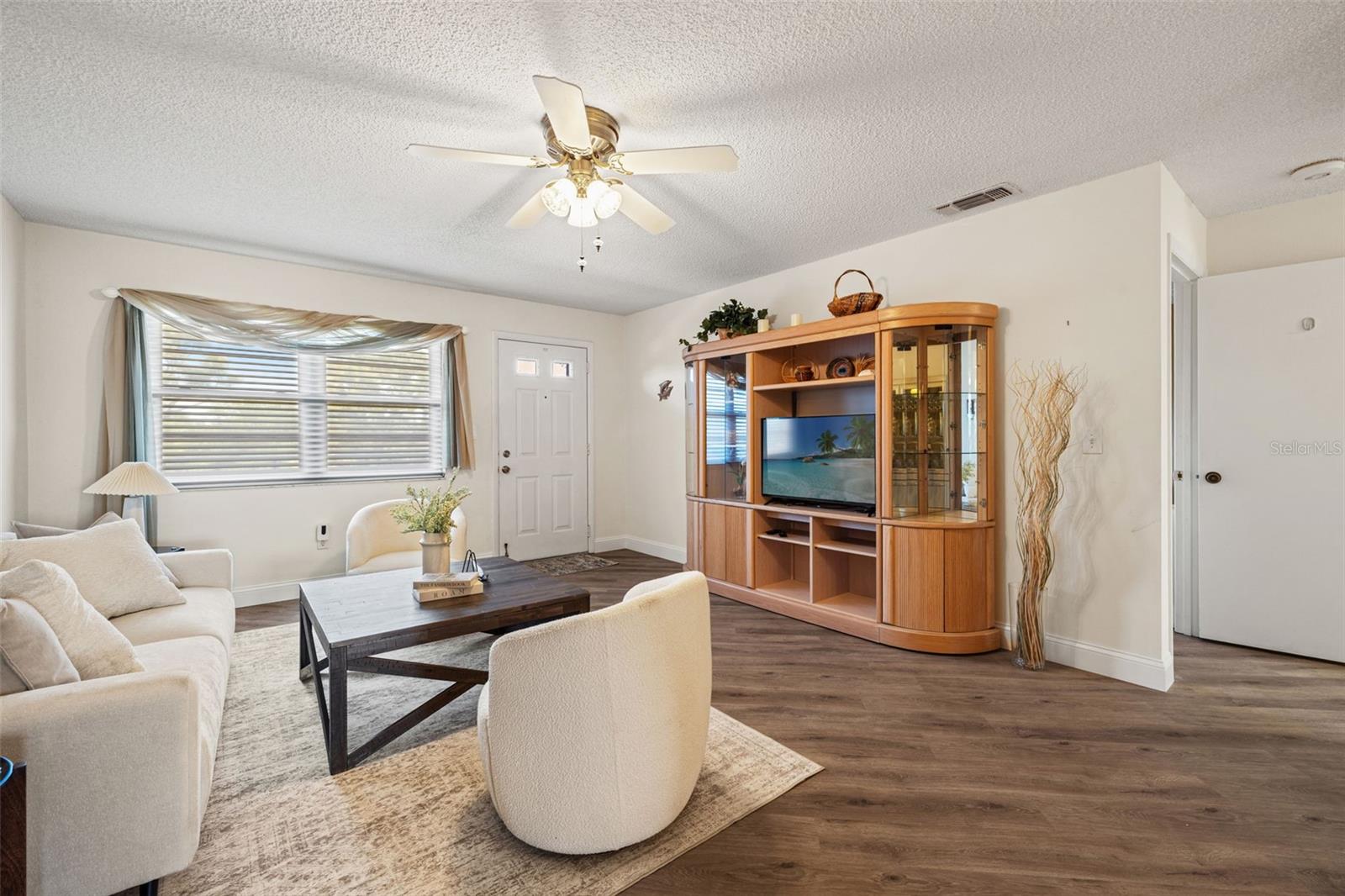 Image 13 of 44 For 6070 80th Street N 410