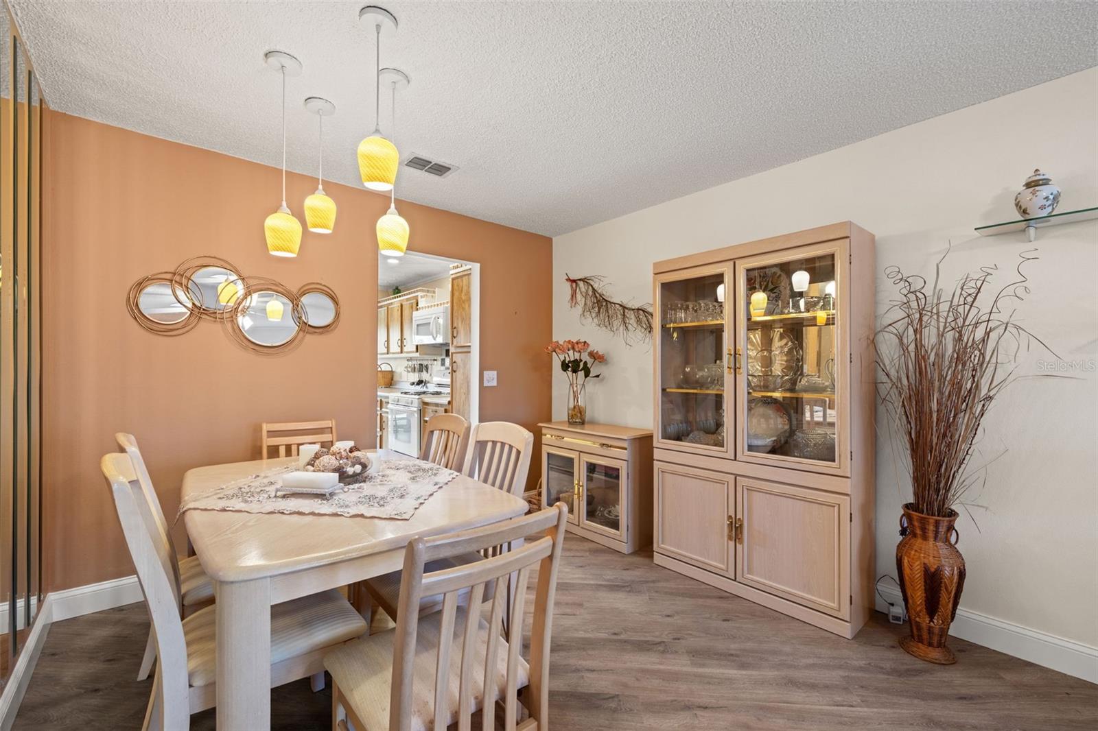 Image 23 of 44 For 6070 80th Street N 410