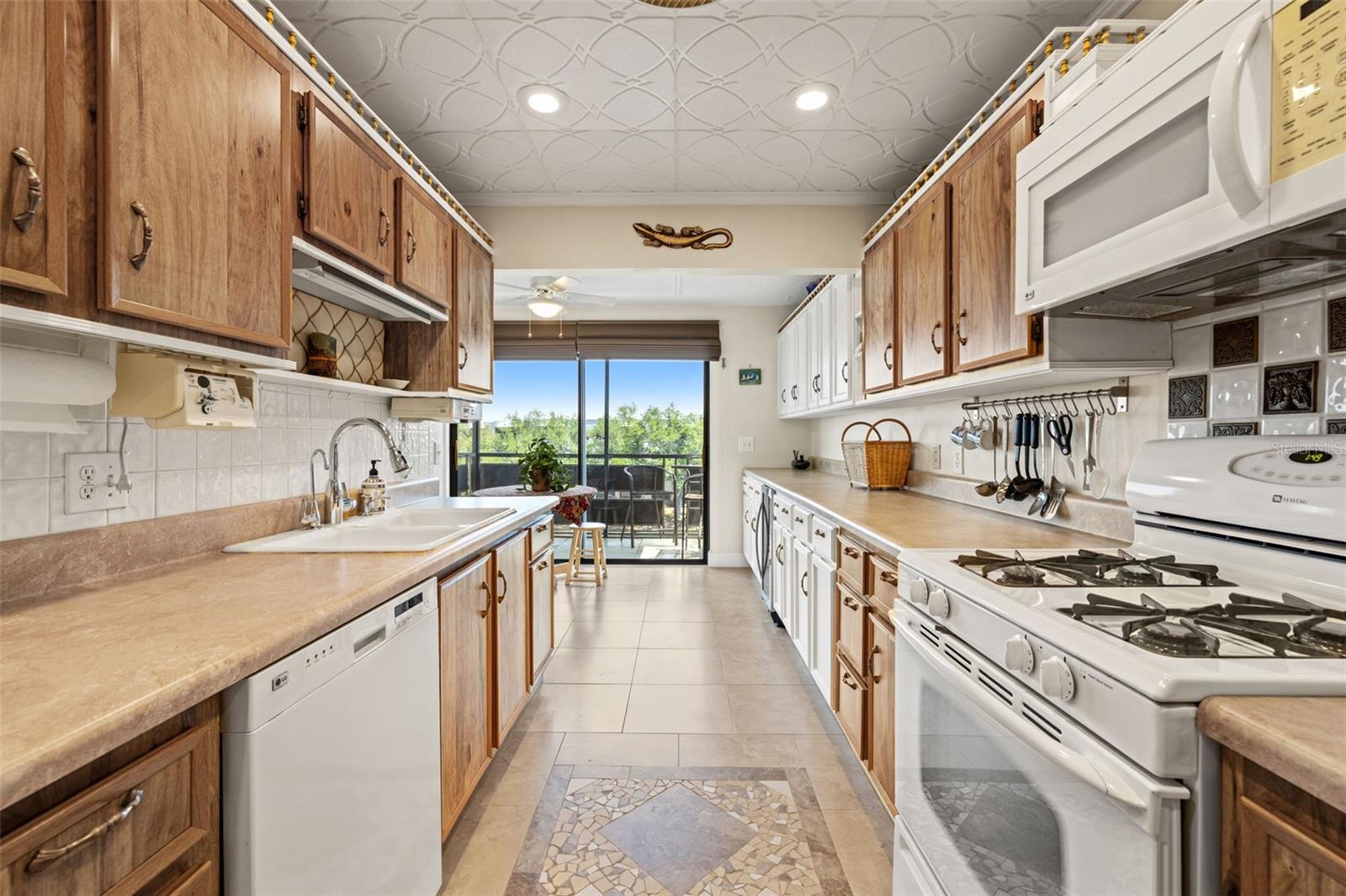 Image 25 of 44 For 6070 80th Street N 410