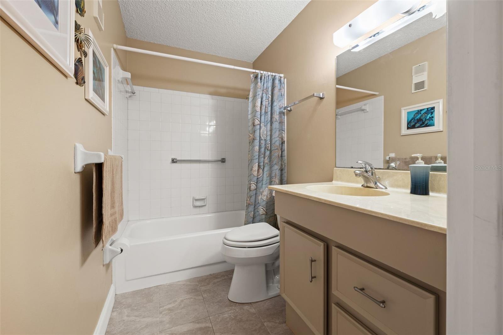 Image 26 of 44 For 6070 80th Street N 410