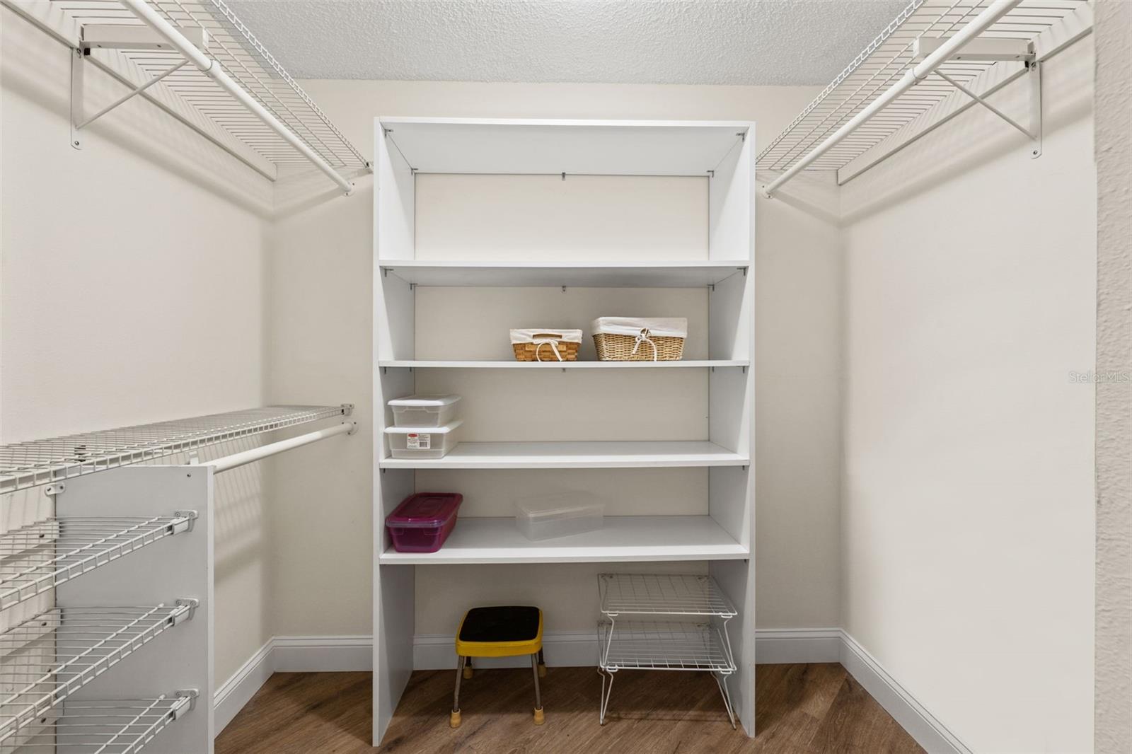 Image 31 of 44 For 6070 80th Street N 410