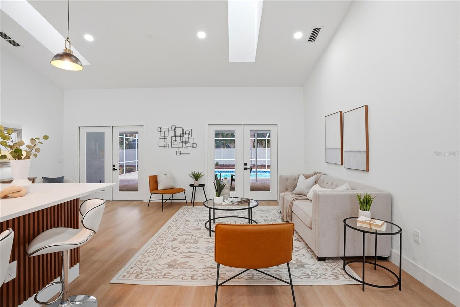 Image 15 of 51 For 4816 79th Avenue Plaza E