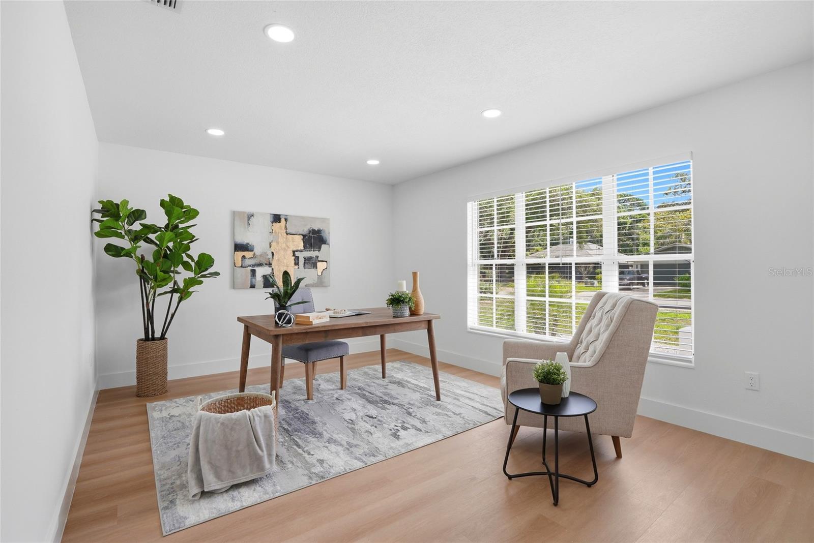 Image 27 of 51 For 4816 79th Avenue Plaza E